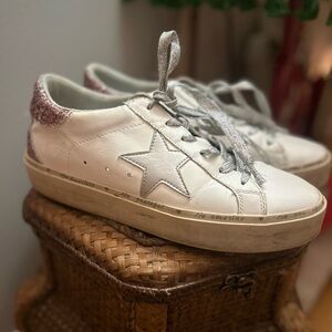 Shushop Reba White and Silver Star Sneakers like new size 8 women’s